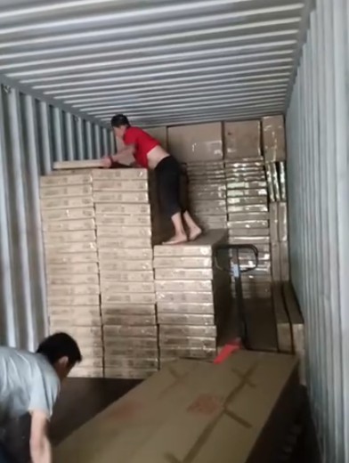Loading wardrobe (2)